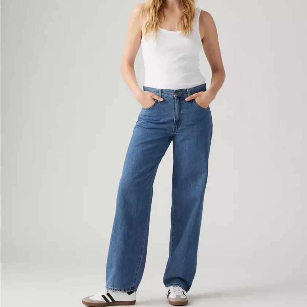 Levi’s Wide Leg Relaxed Fit Jeans